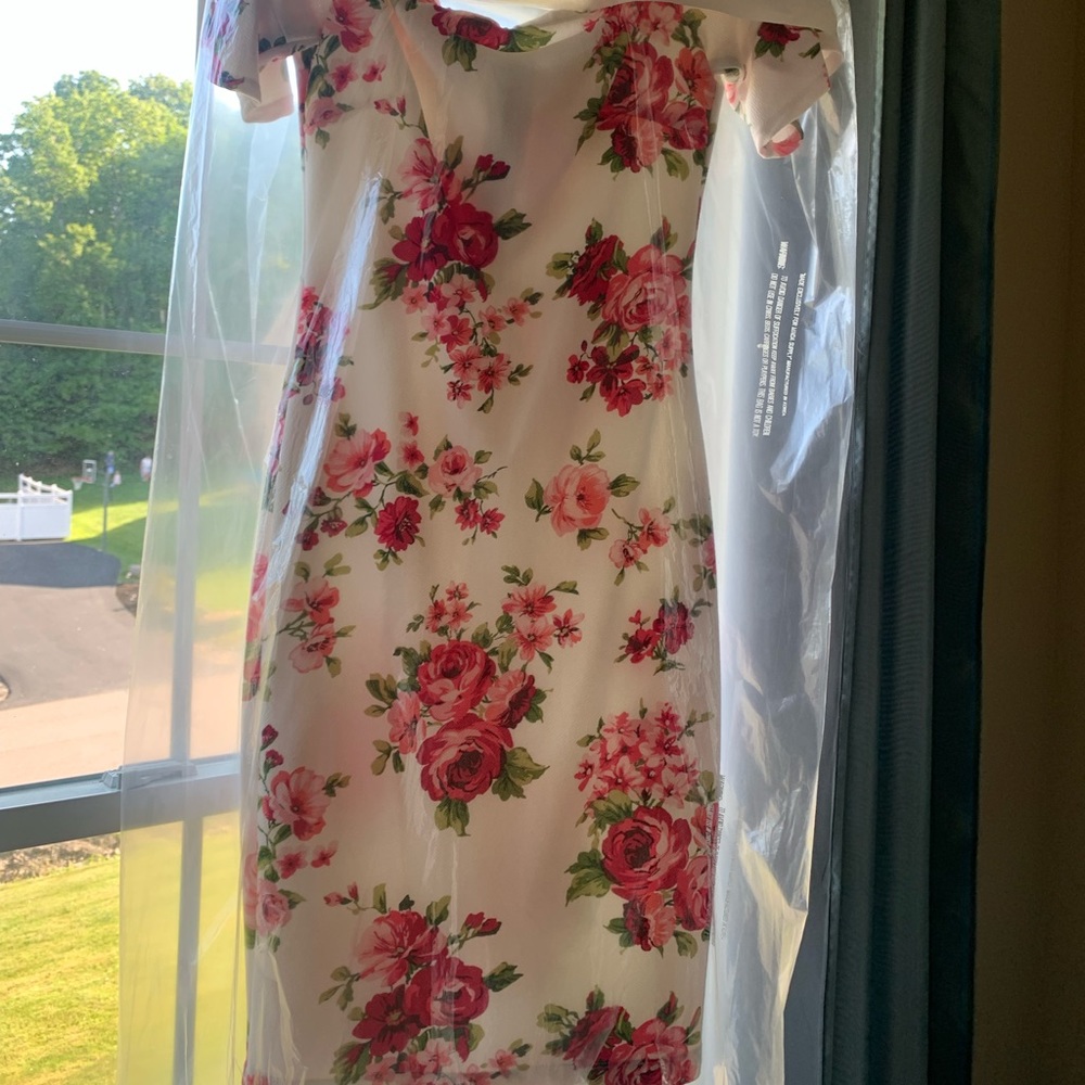Floral off the Shoulder Petal Sleeve Bodycon Dress |BisouBisou by Michele Bohbot